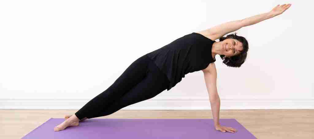 Side Plank - Women's Health Centre - Holistic Health Centre - Danforth - Ontario - Canada - Cindy Willems - Pilates